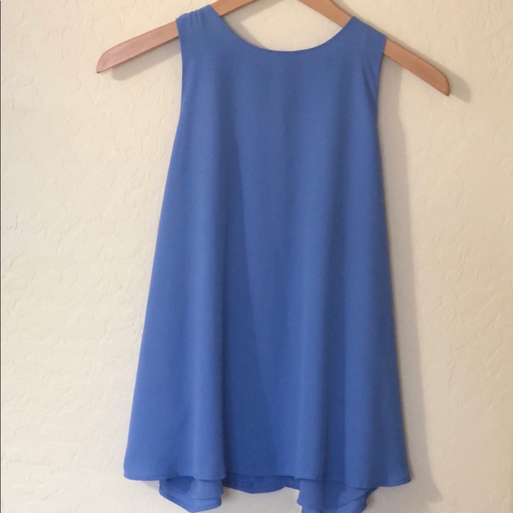 SOLDLoft Ballard Blue Ruffle Back Shell Petite SM - Picture 3 of 5